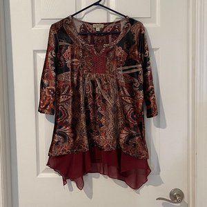 One World Faux Layered All Over Print Velour 3/4 Sleeve Top Notch Neck Sz L EUC